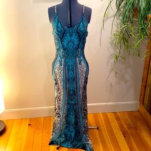 Blue paisley Silvergate bodycon maxi, size L